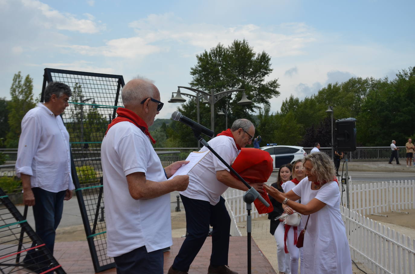 Las imágenes de la ofrenda de flores a los patronos en Calahorra