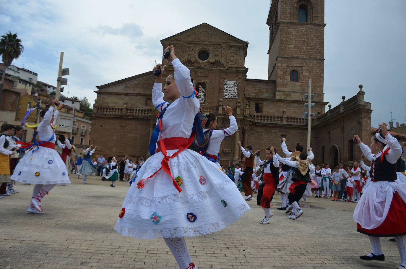 Las imágenes de la ofrenda de flores a los patronos en Calahorra