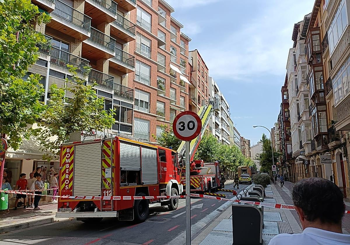 Arde la chimenea de un restaurante de avenida de Portugal