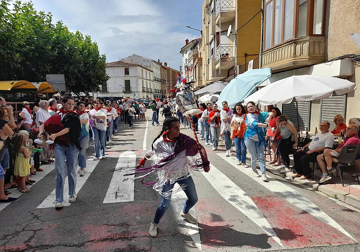 La Gaita se bailó por triplicado en Cervera