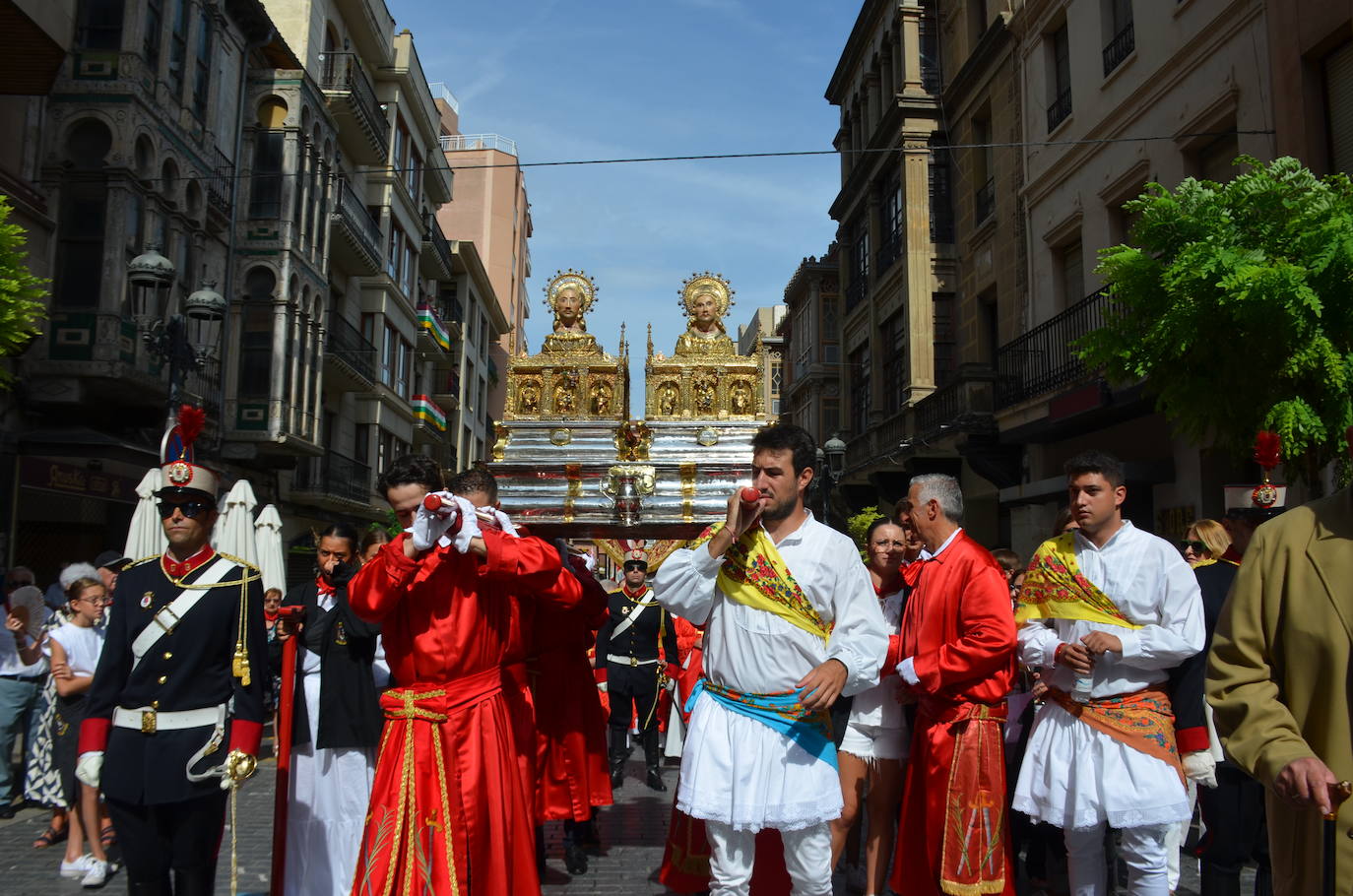 Procesión en honor a los santos de Calahorra