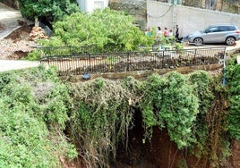 Puente dañado en Santa Engracia.