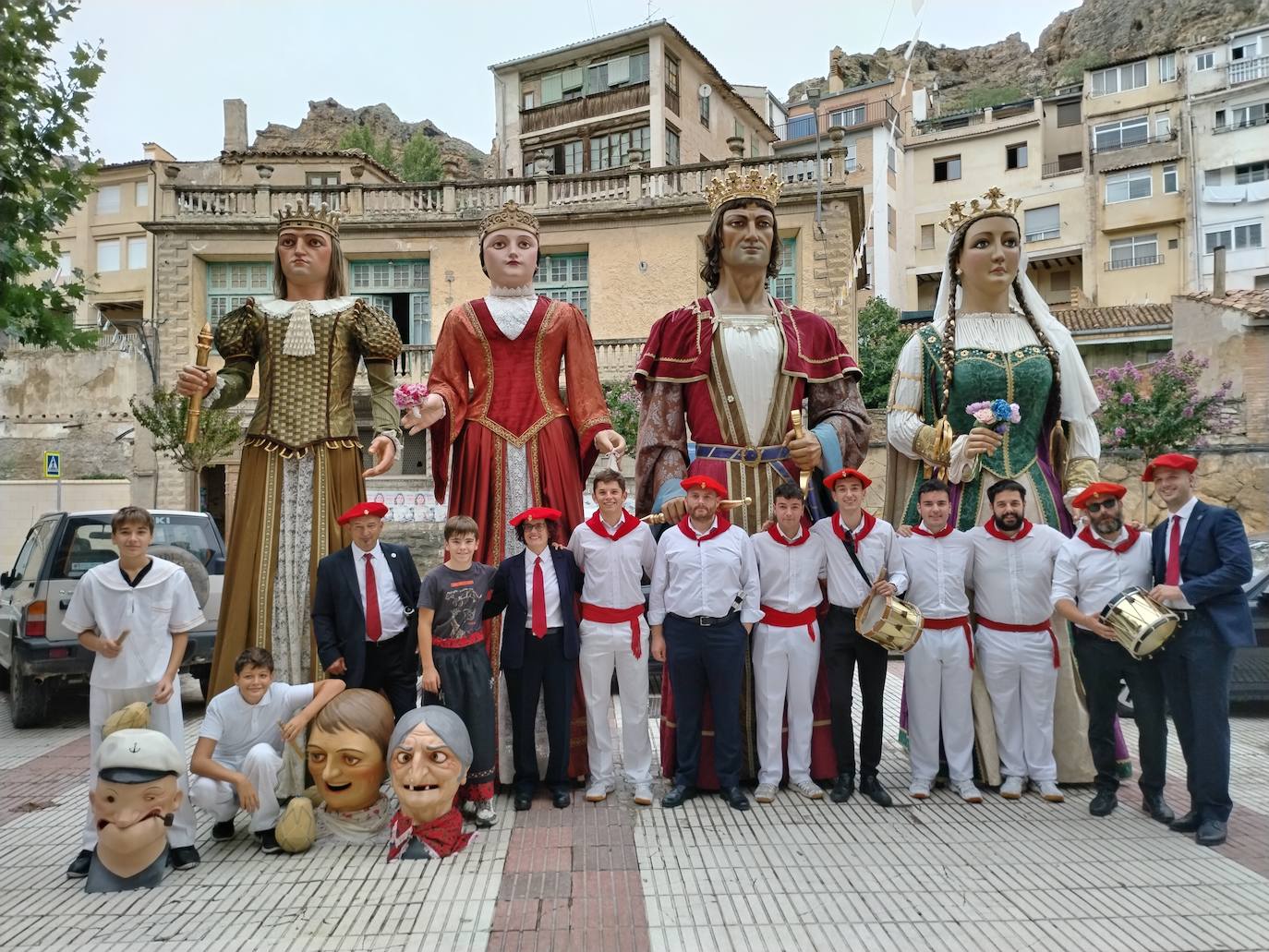 Gigantes y cabezudos