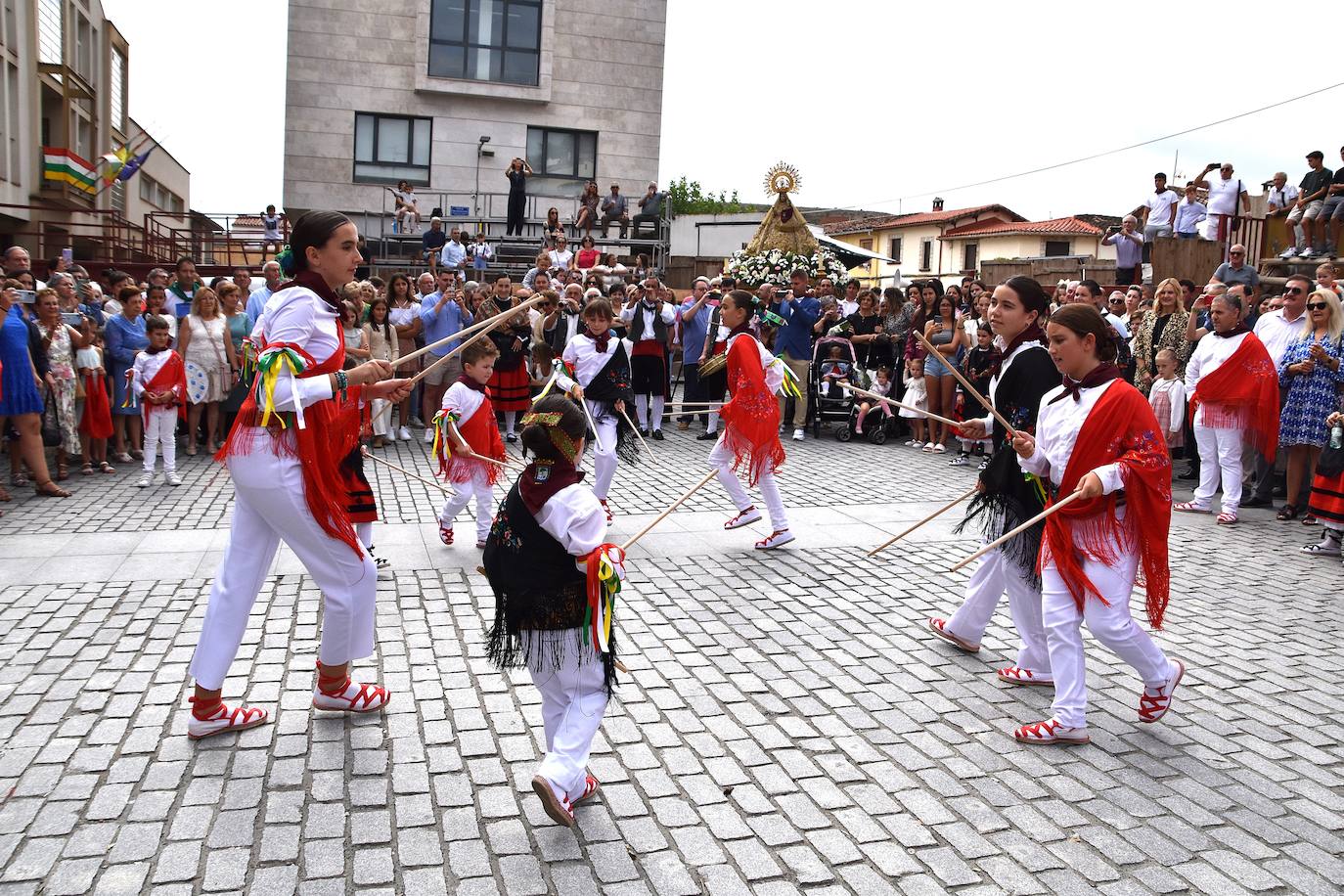 Procesión de la Virgen del Villar, en Igea