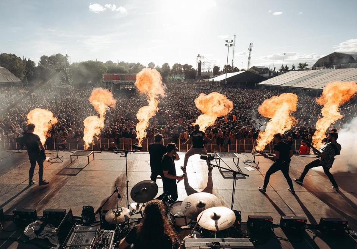 Concierto de Sons of Aguirre.