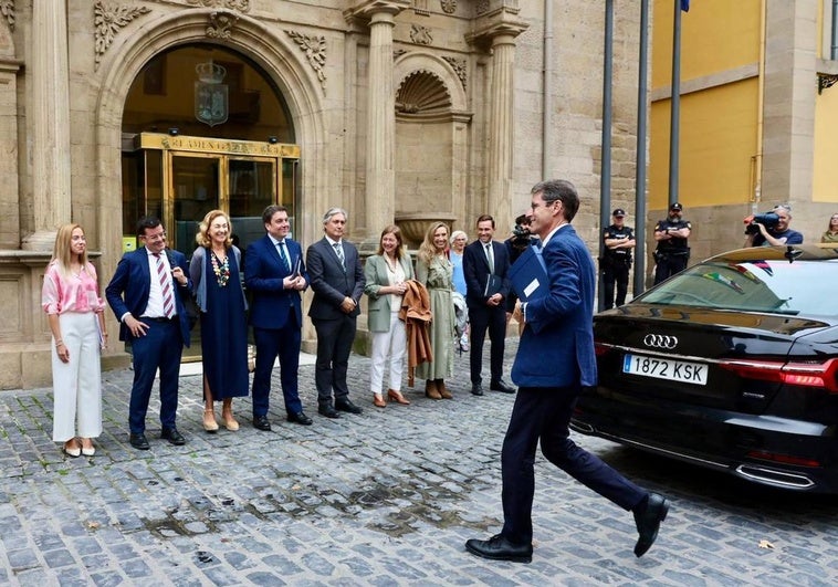 Capellán, a su llegada al Parlamento, hoy