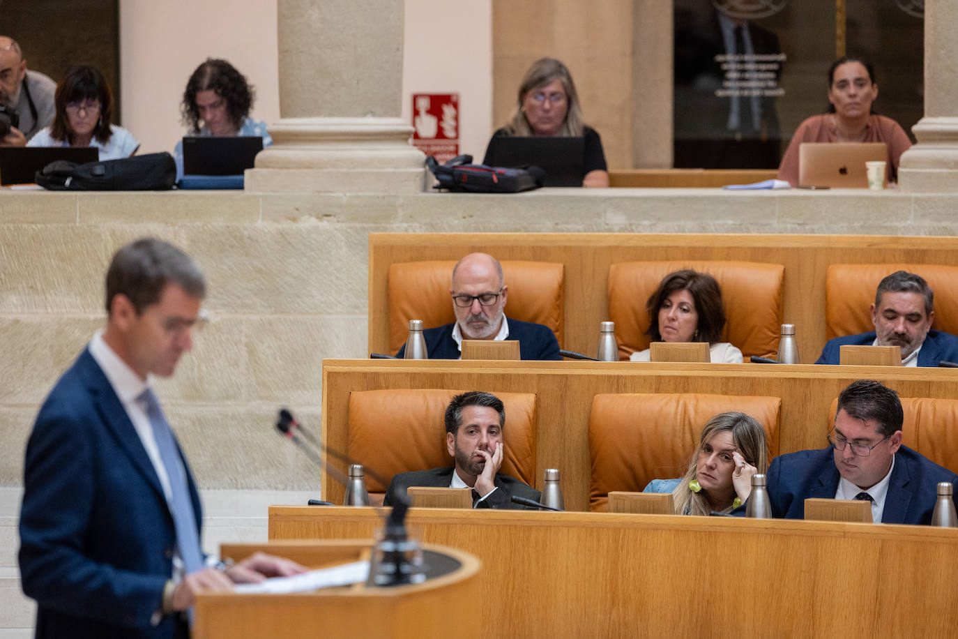 Las imágenes de la primera jornada del debate del estado de la región