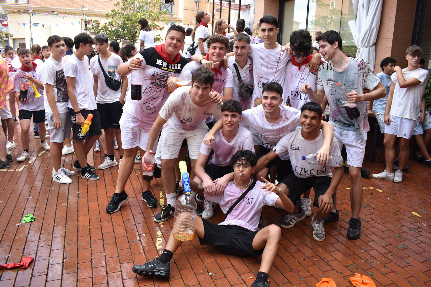 Disparo del cohete de las fiestas de Pradejón