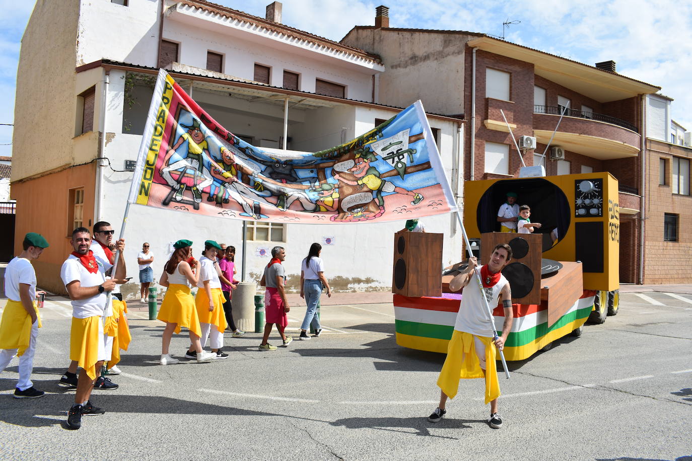 Disparo del cohete de las fiestas de Pradejón