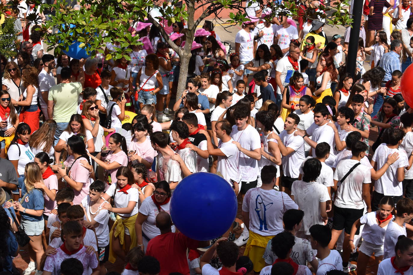 Disparo del cohete de las fiestas de Pradejón