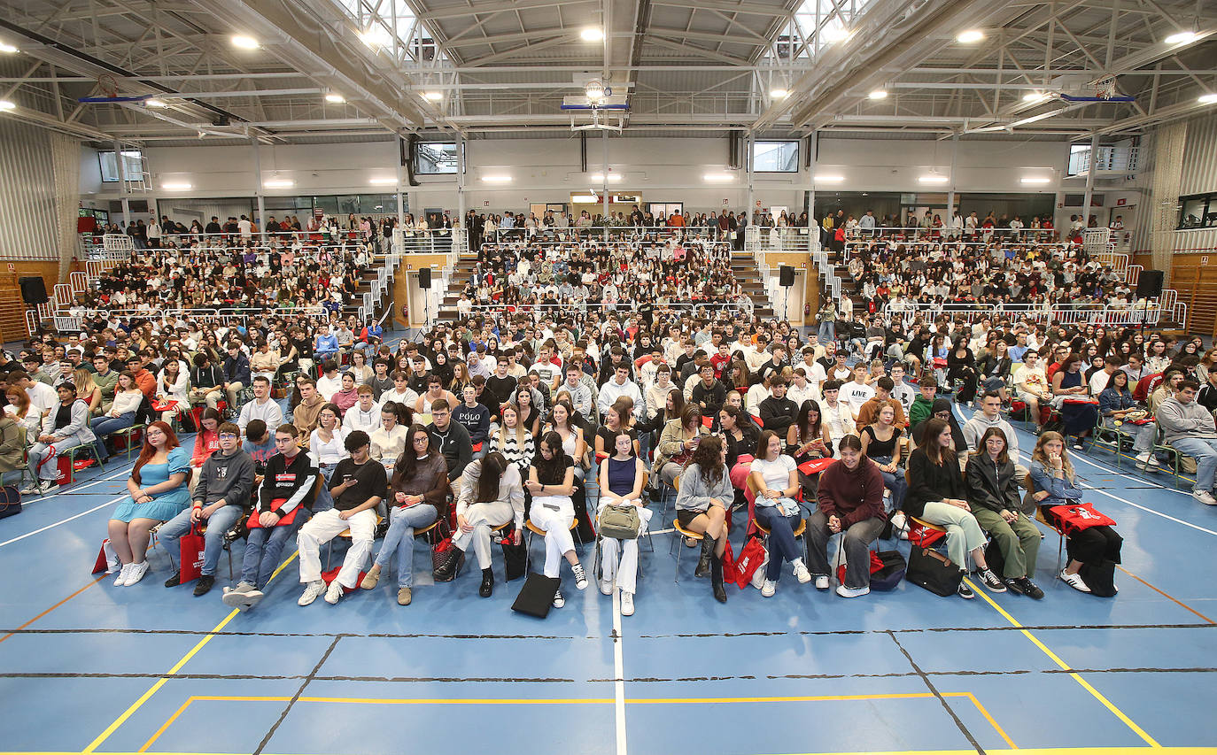 La UR da la bienvenida a sus nuevos alumnos