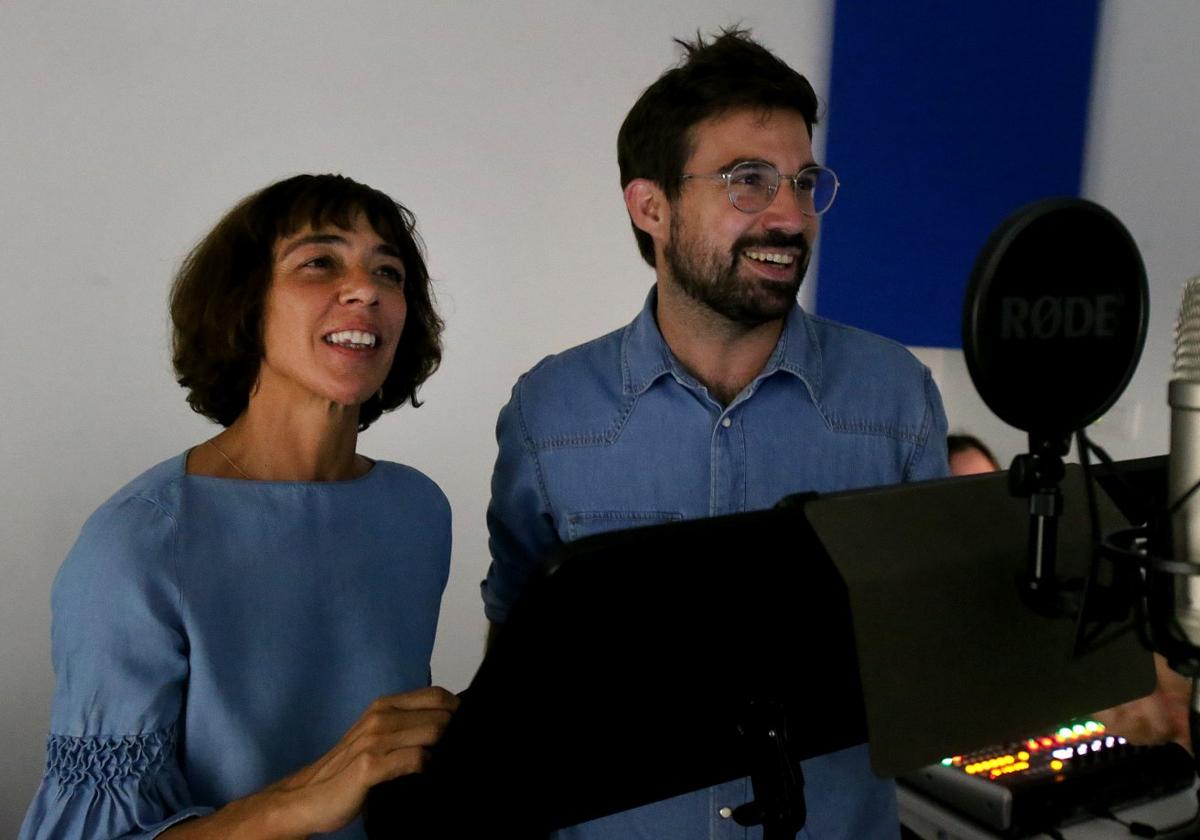 Voces más allá de la pantalla