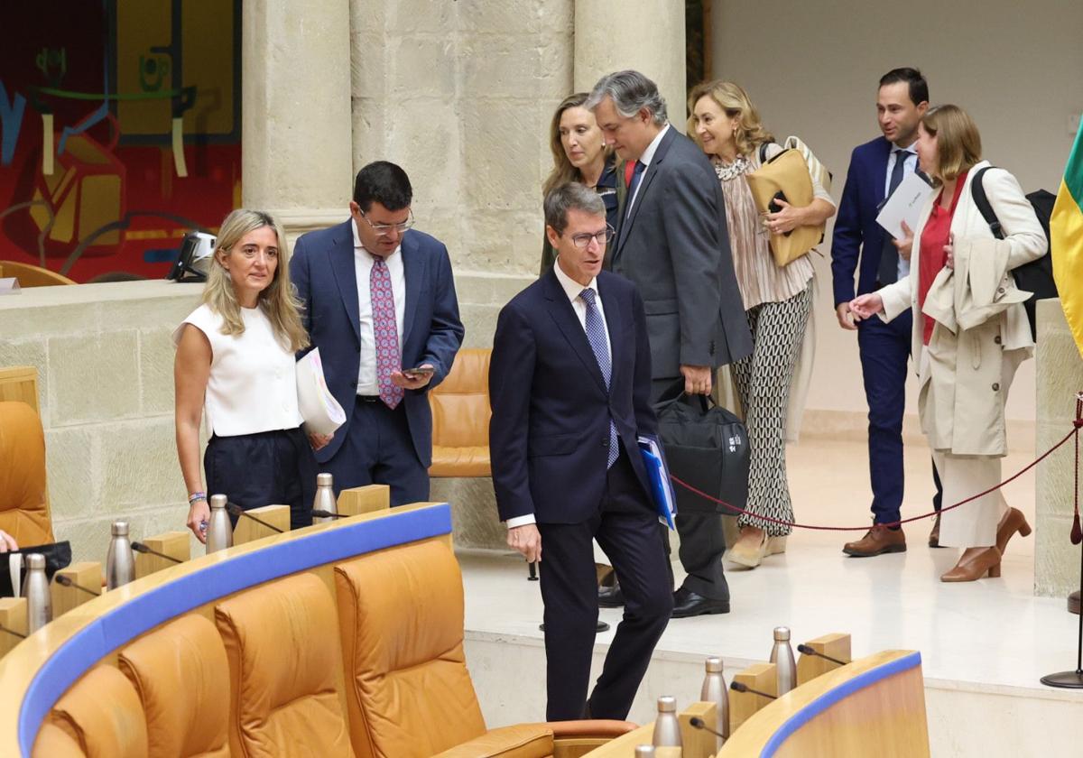 La Rioja pagará la primera matrícula de la UR y elimina el tope de renta para los becados fuera