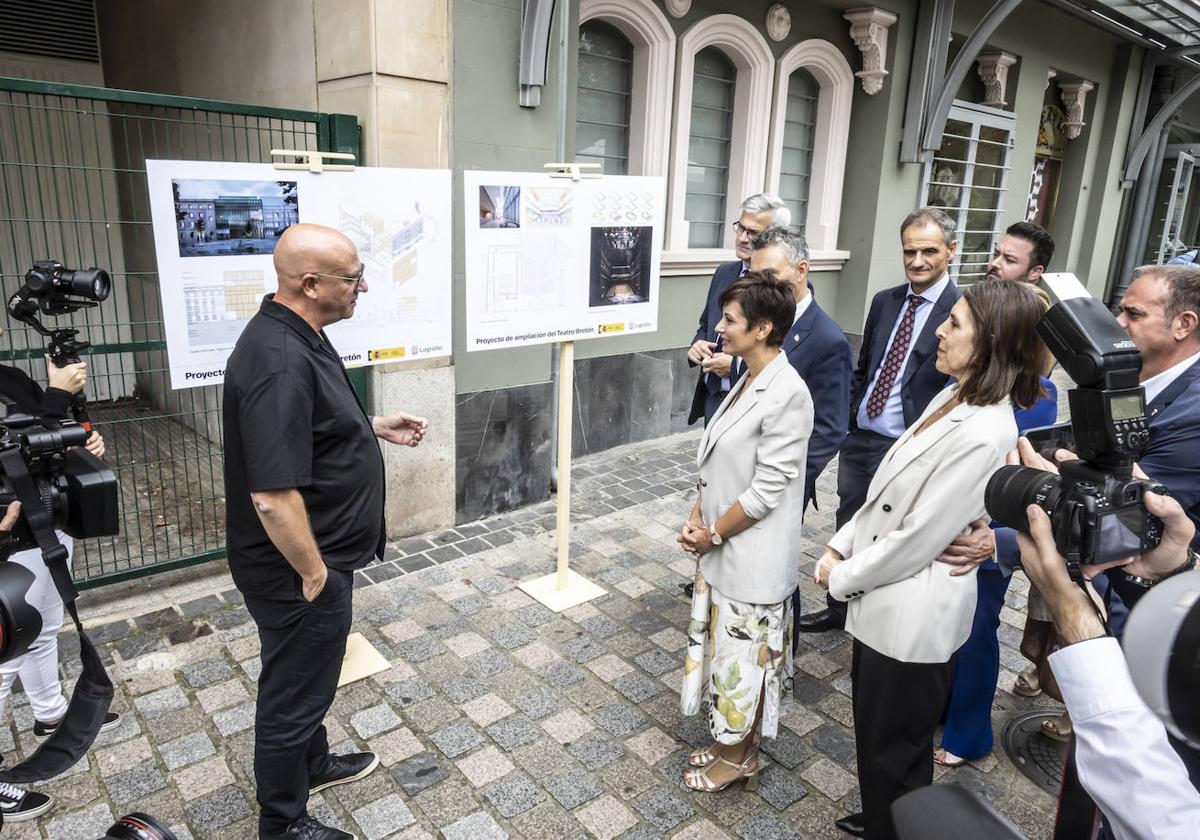 La visita de Isabel Rodríguez al Bretón y el Ayuntamiento logroñés