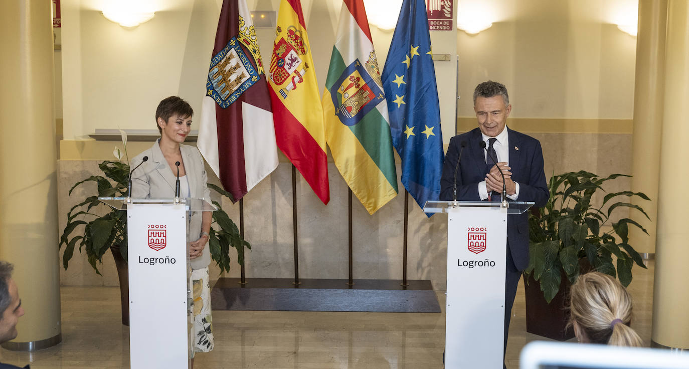 La visita de Isabel Rodríguez al Bretón y el Ayuntamiento logroñés