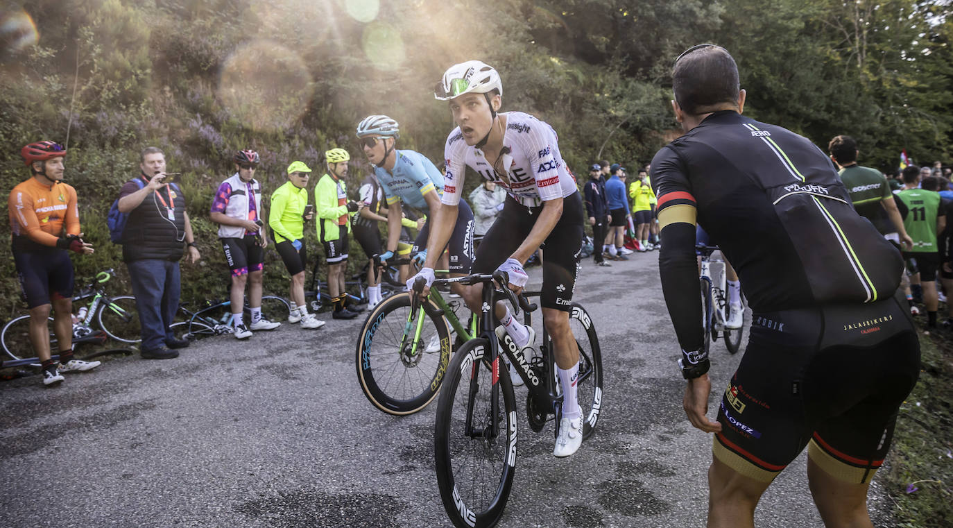 Las mejores fotos del paso de La Vuelta por Moncalvillo