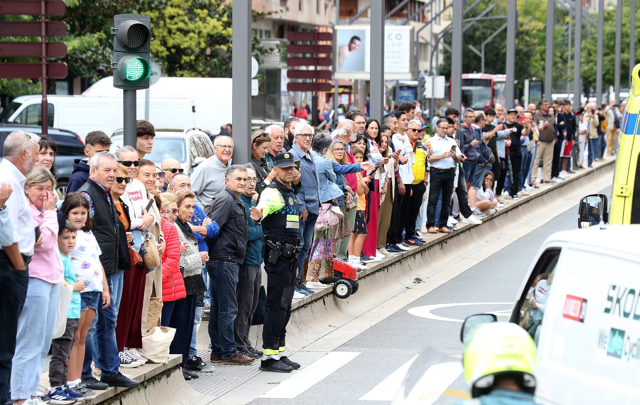 Salida de la Vuelta Ciclista en La Rioja