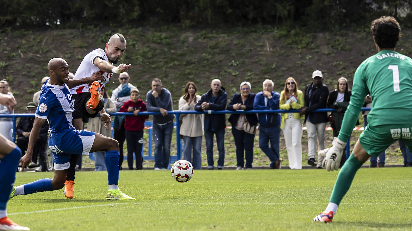 El encuentro Alavés-UD Logroñés