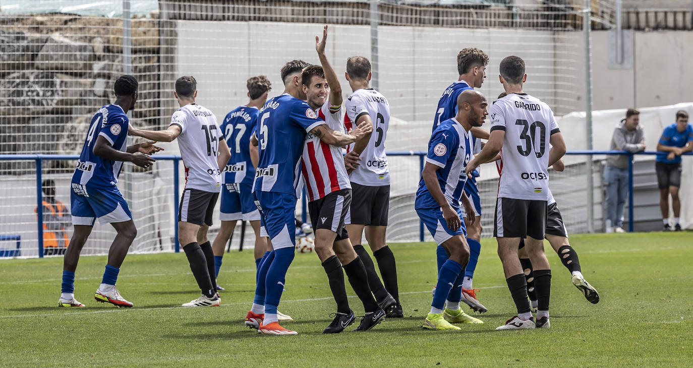 El encuentro Alavés-UD Logroñés