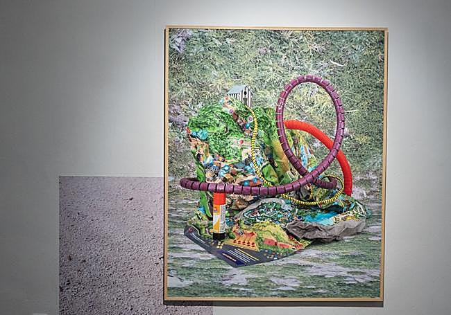 Detalle de 'Museo de antropología' y 'Parque de atracciones', dos de las piezas expuestas.