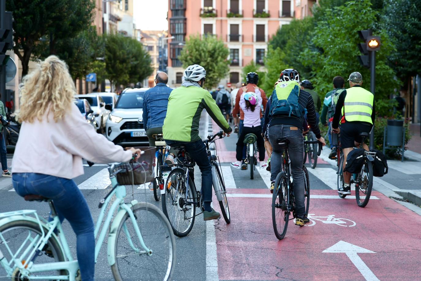 Una &#039;bicimanifestación&#039; recorre el centro de Logroño