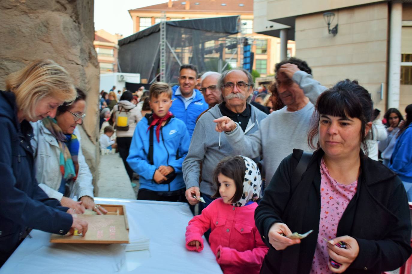 Disparo del cohete en Villamediana