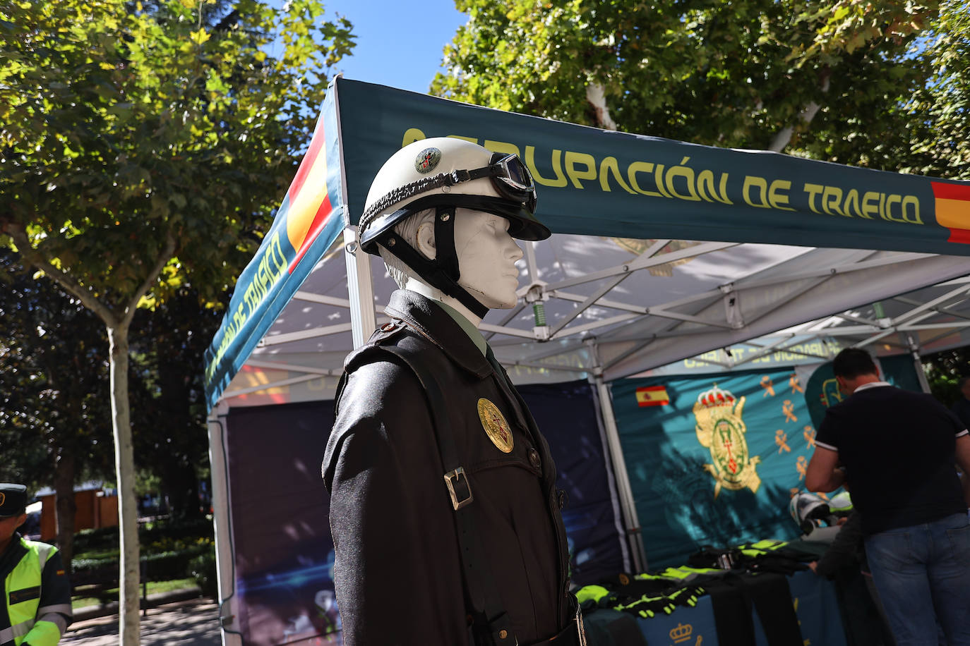 Jornada de puertas abiertas de la Guardia Civil de Tráfico en Logroño
