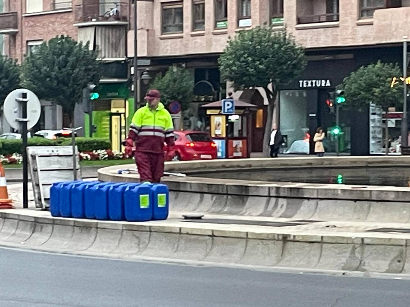 El colorante color vino que cada sanmateos obra el 'milagro', esta mañana de jueves.