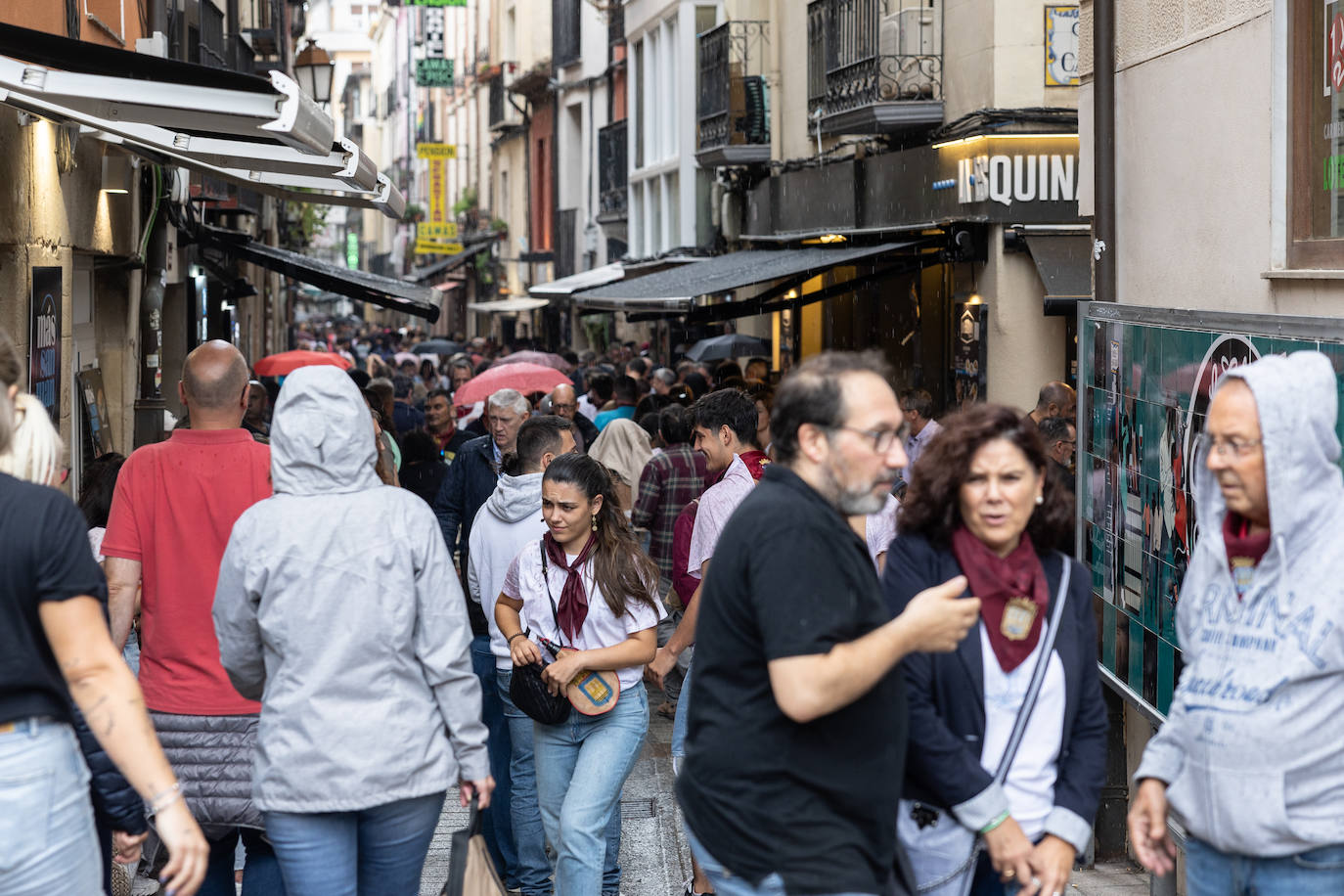 La lluvia no pudo con el ambiente festivo