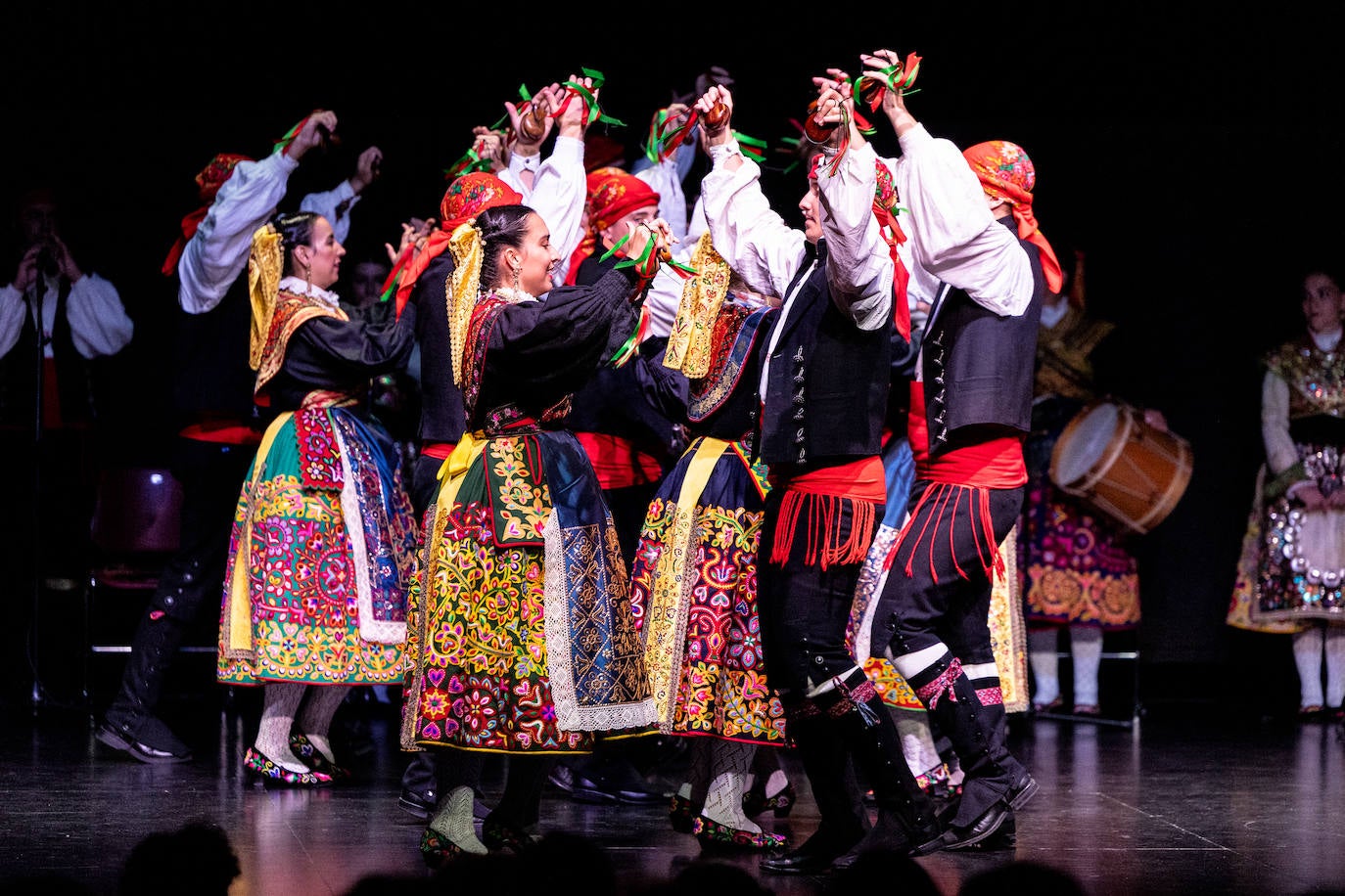 La lluvia no puede con la danza