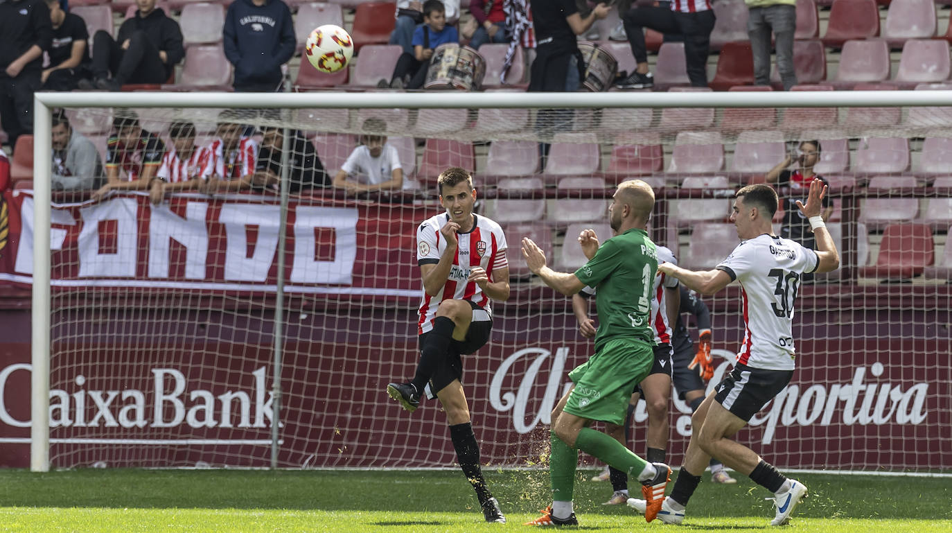 Las mejores imágenes de UD Logroñés - Gernika