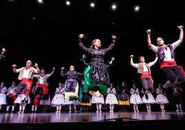 Grupo de Danzas de Logroño en el Auditorio