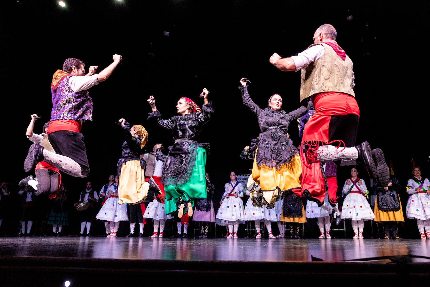 La lluvia no puede con la danza