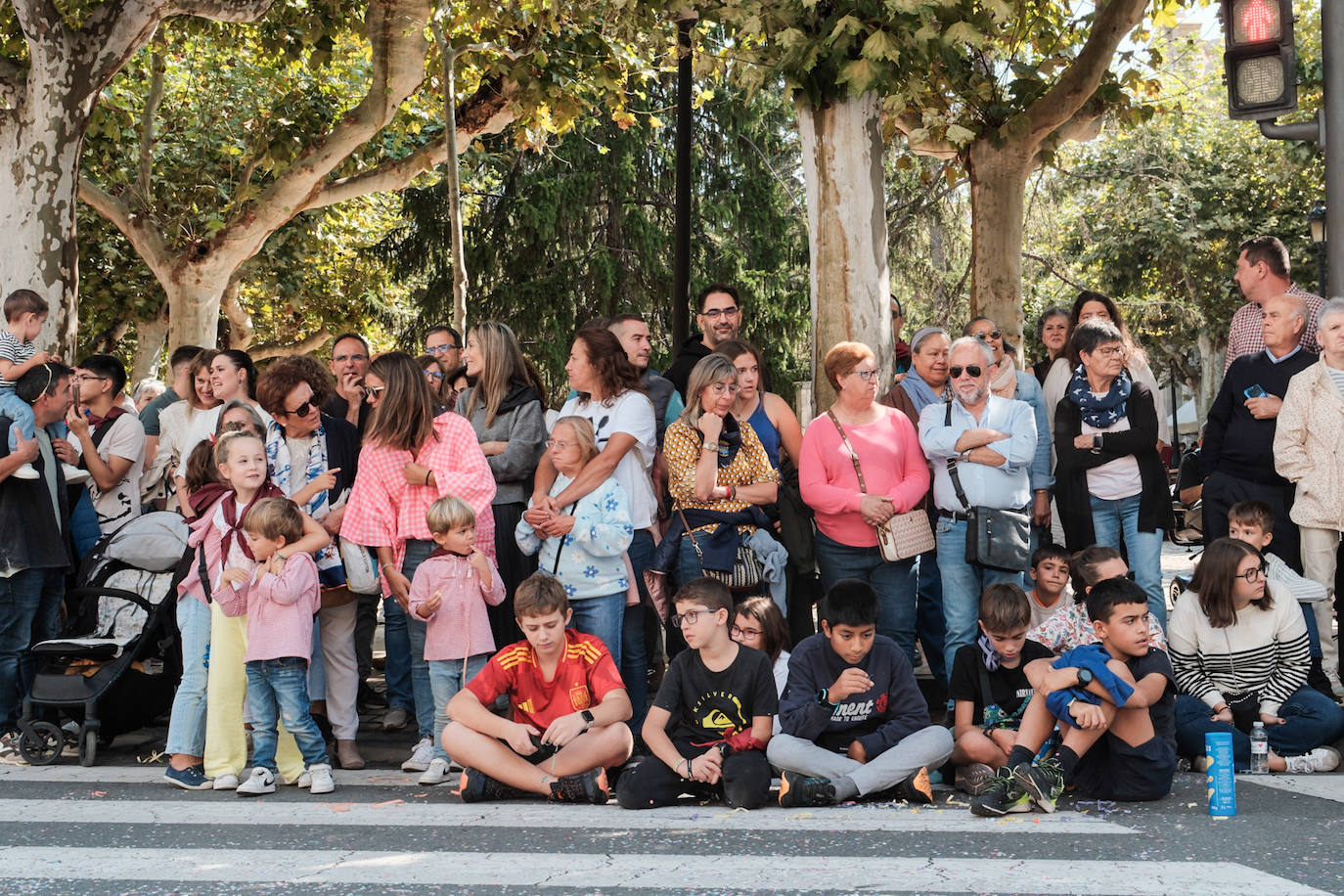 Desfile de peñas en las Carrozas