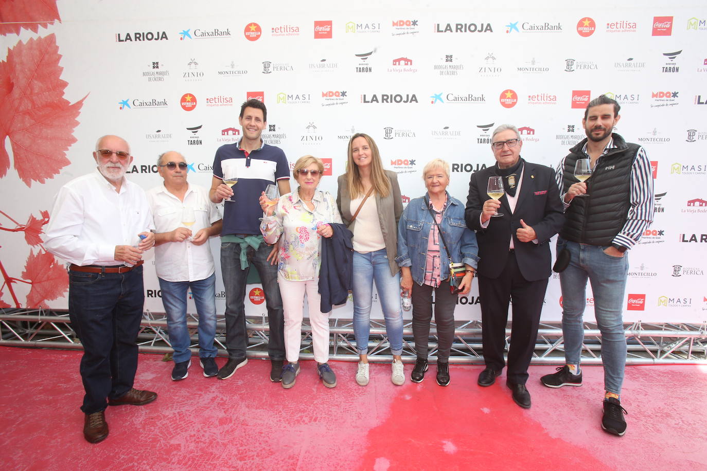 Familia y clientes de Comercial Oja (familia Rioja).