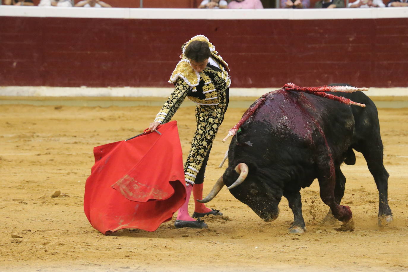 Aguado, Roca Rey y Ortega, en la tercera corrida de la feria de San Mateo