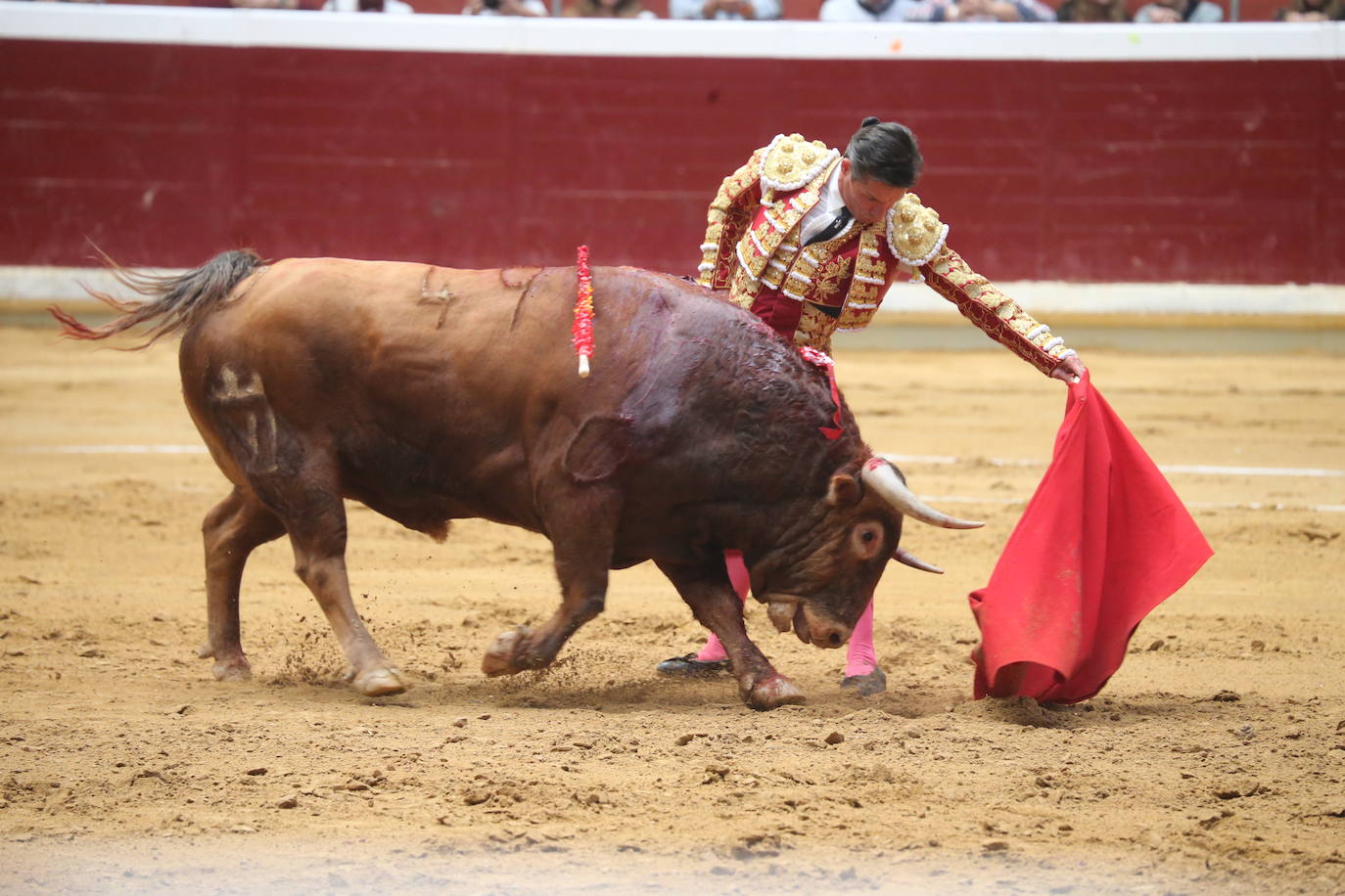 Talavante suma trofeos y Urdiales pone el arte