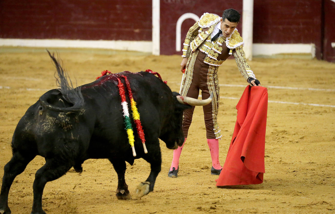 Talavante suma trofeos y Urdiales pone el arte