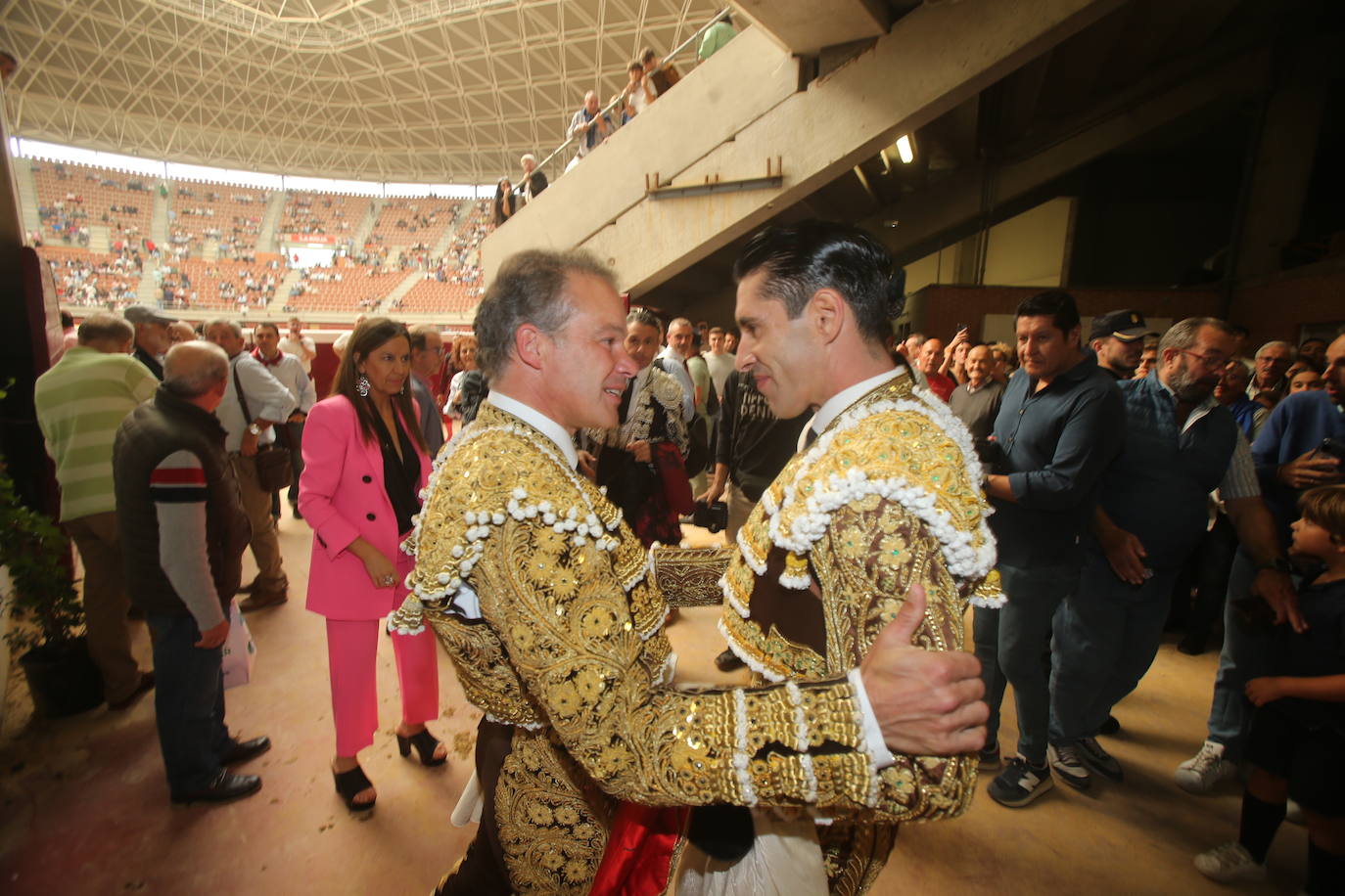 Talavante suma trofeos y Urdiales pone el arte