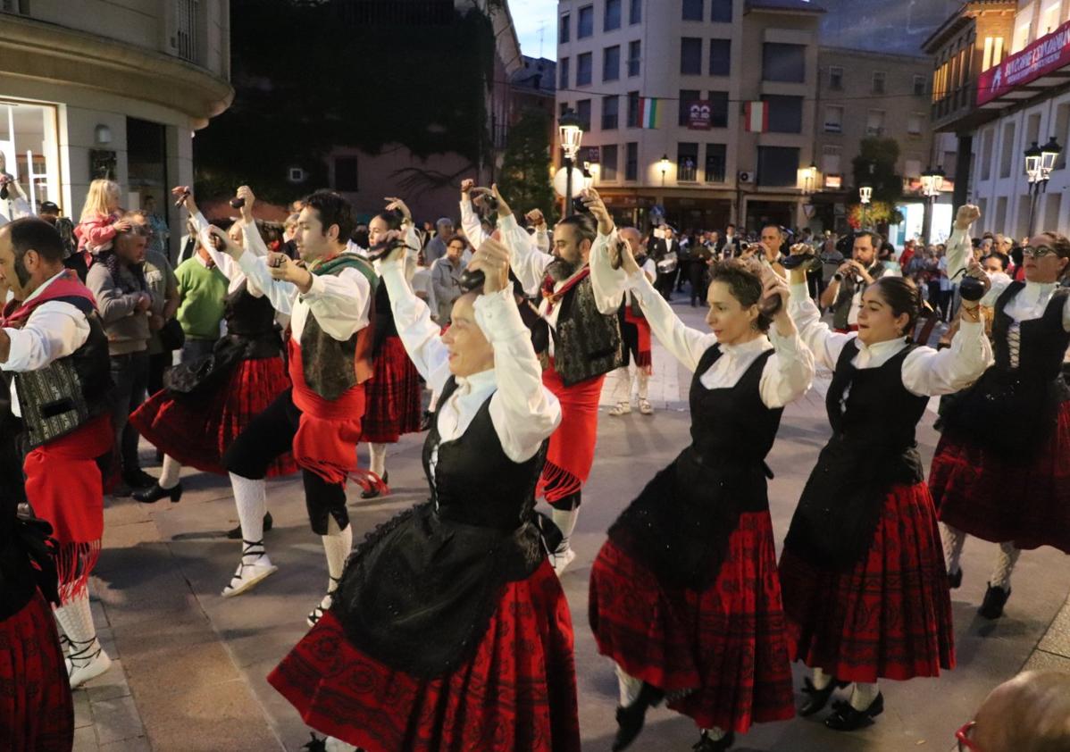 Imagen secundaria 1 - Bienvenidos a las últimas grandes fiestas del verano