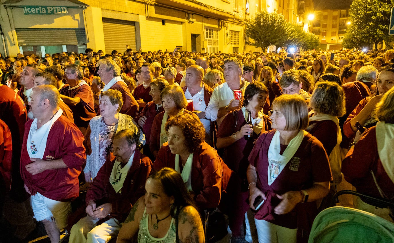 Leticia Sabater abarrota la peña La Rioja