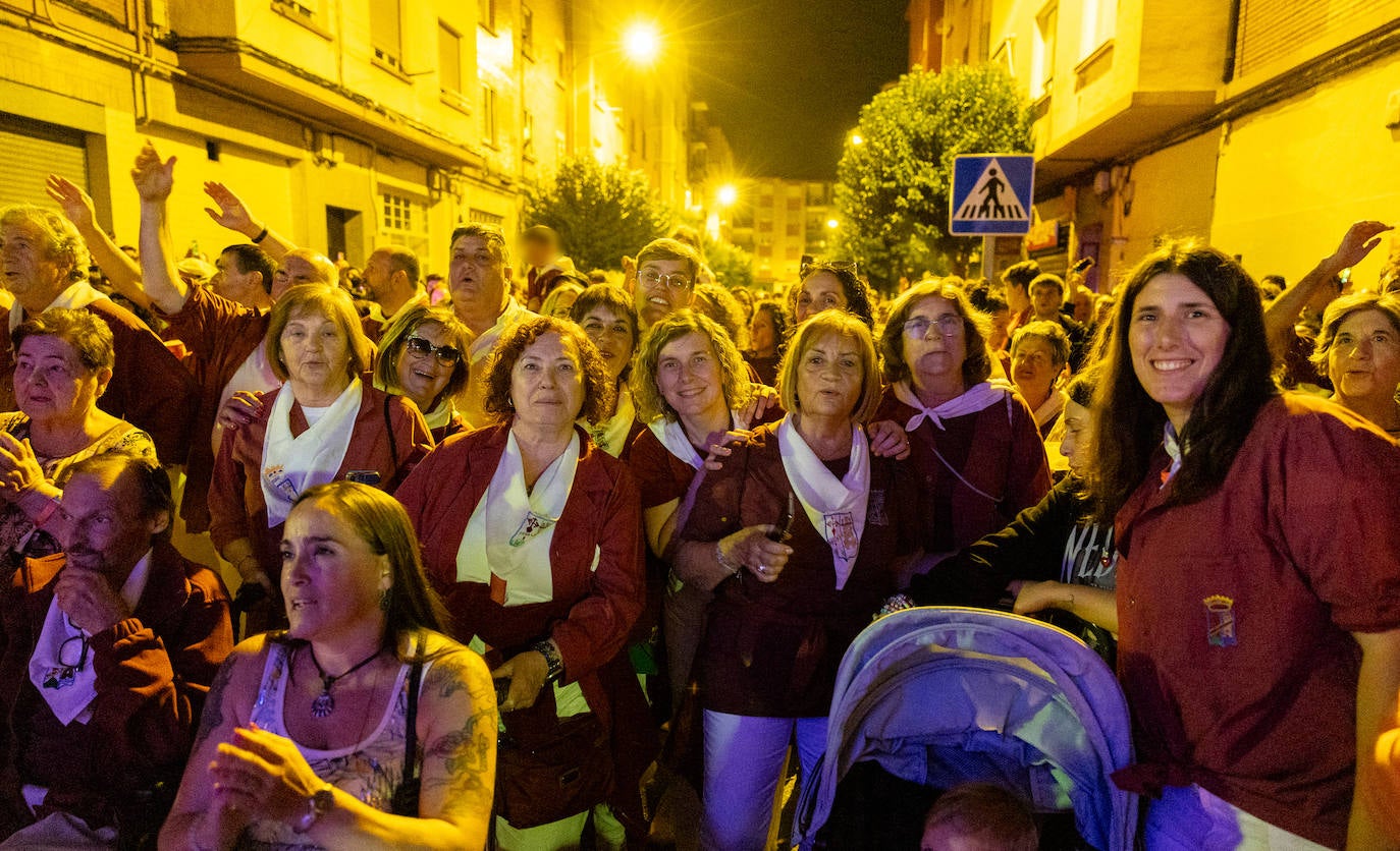 Leticia Sabater abarrota la peña La Rioja