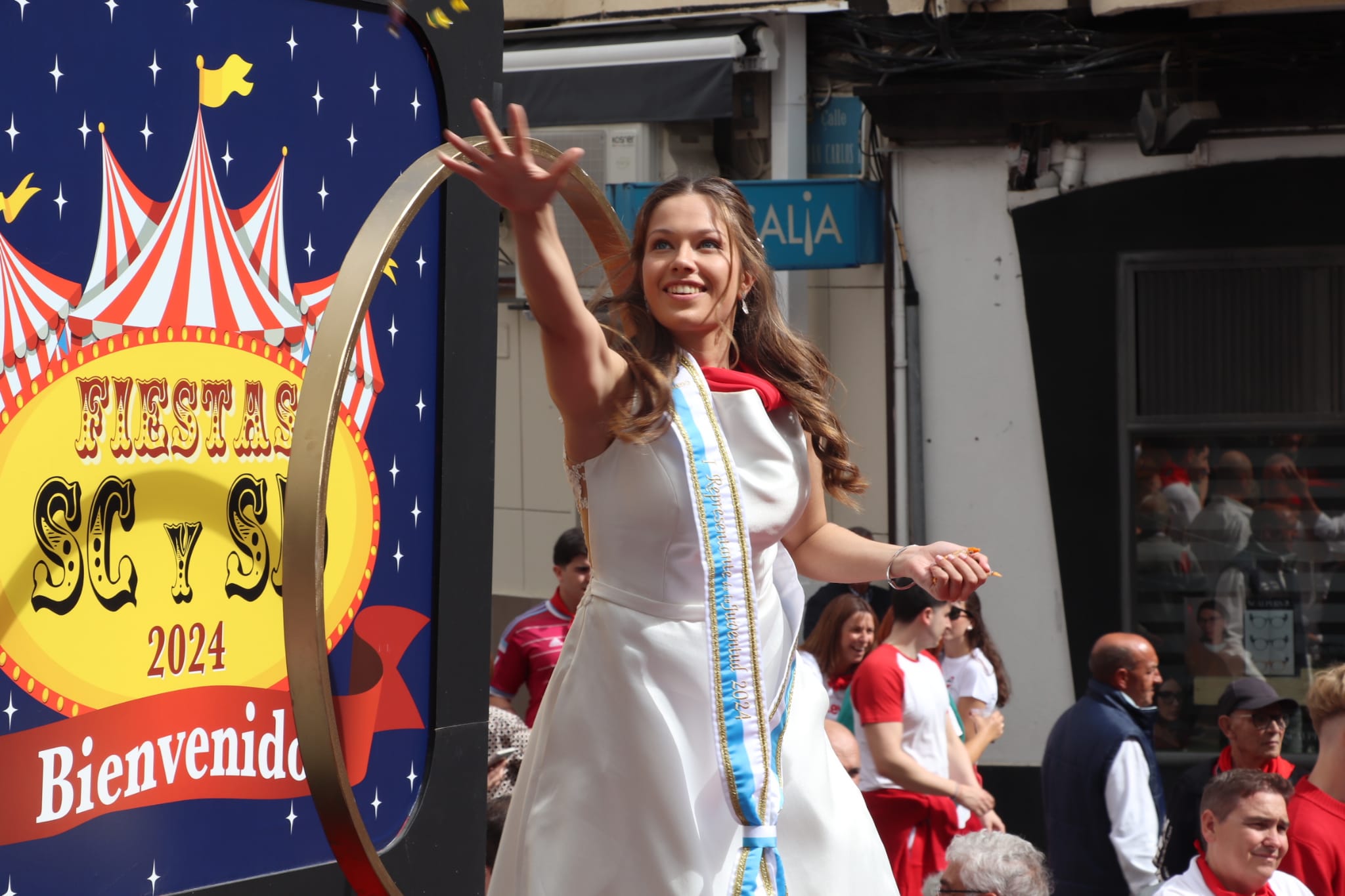 Comienzan las fiestas de Arnedo con el disparo de &#039;la bomba&#039;