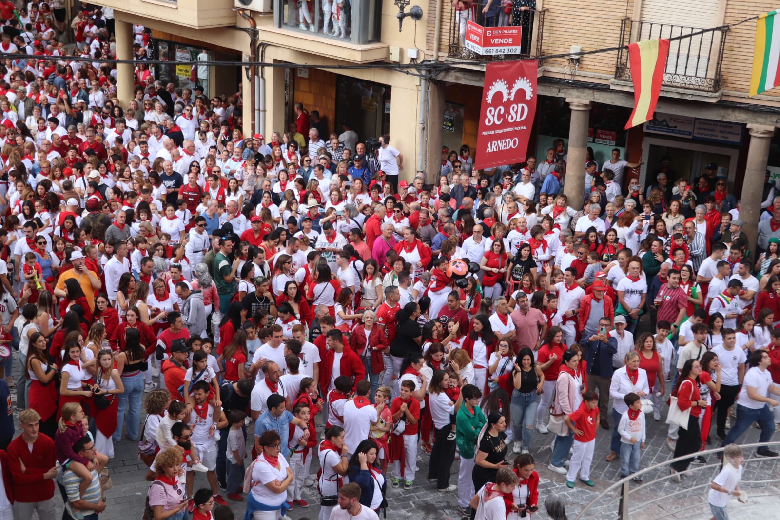 Comienzan las fiestas de Arnedo con el disparo de &#039;la bomba&#039;