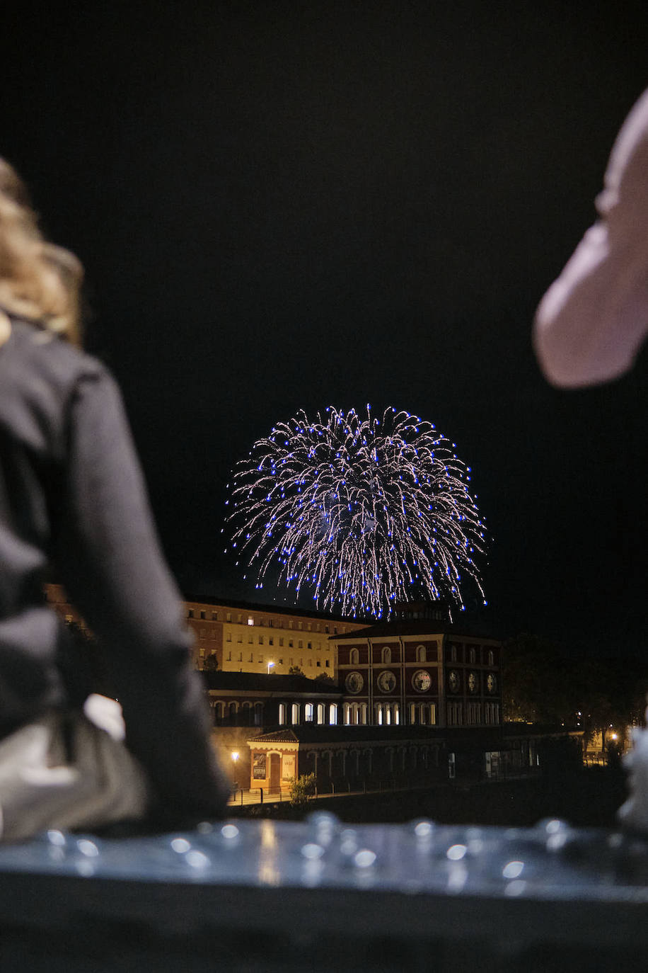 Fuegos artificiales del miércoles a cargo de Pirotecnia Pibierzo