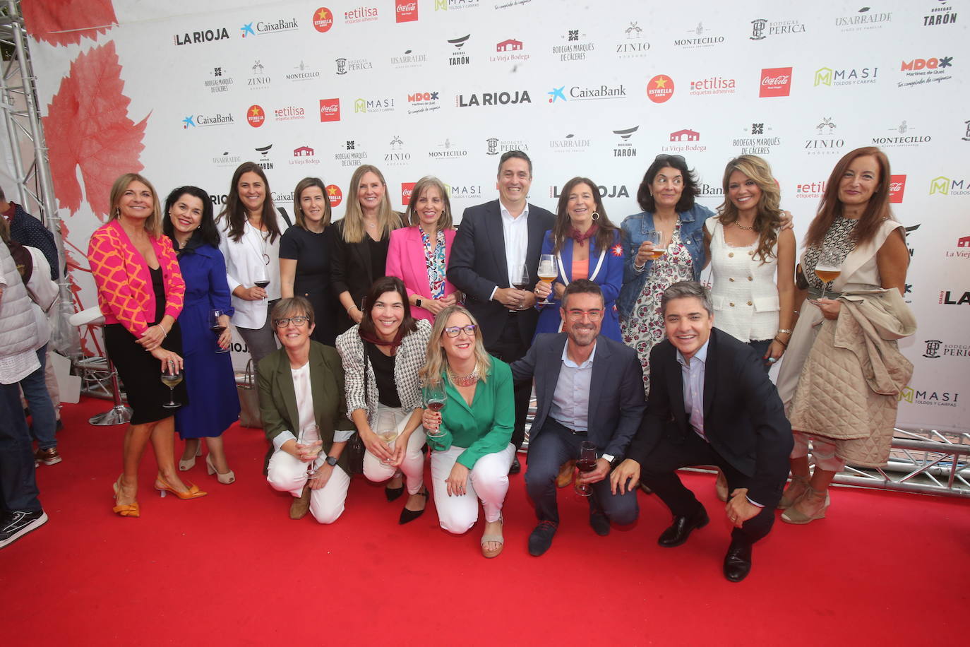 El numeroso contingente de CaixaBank, con José Eloy Ascaso, Begoña Remón y Loli Ramos, entre otros.