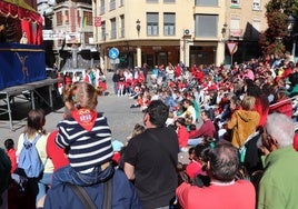 La primera aventura de Gorgorito en estas fiestas arnedanas reunió a cientos de niños y familias en la plaza Nuestra Señora de Vico.