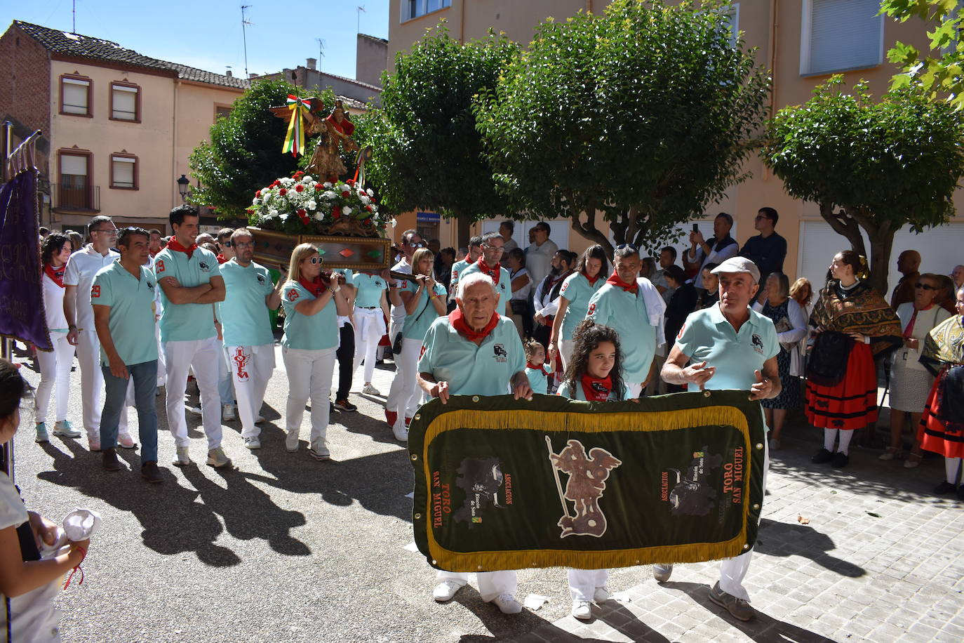 Rincón de Soto celebra el día grande de las fiestas de San Miguel