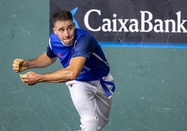 Darío, durante el partido que jugó en el Adarraga correspondiente a San Mateo.