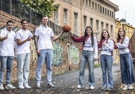 De Pablo, Torres y Orlov, jugadores del Rioverde Clavijo de Segunda FEB, junto a Flórez, Aldecoa y Alonso, componentes de la plantilla del Bosonit Unibasket de LF2.